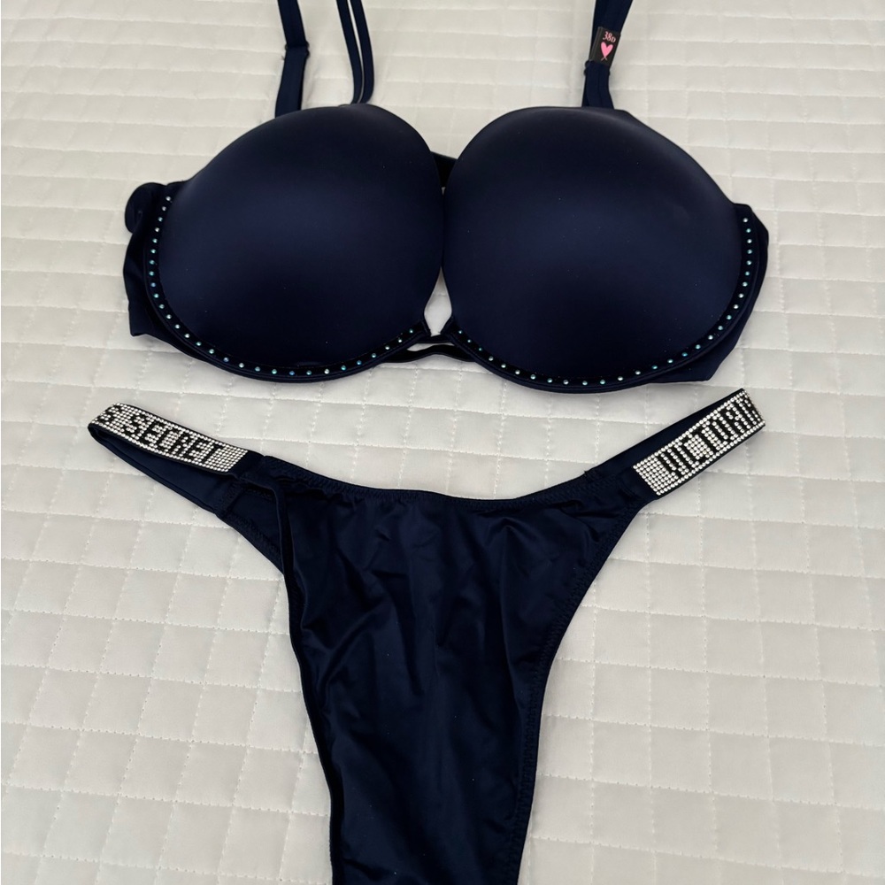 Women's Navy Blue bra & pantys brand new